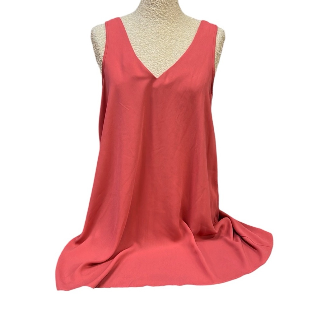 Forever 21 coral dress. Great condition never worn. Loose and flowy.